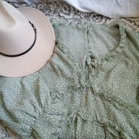 Source Unknown Light Sage Green Ruffle Midi Dress - Picture 8 of 8